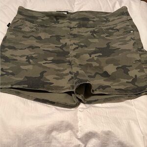 Rock & Republic Olive Green Camo  Shorts